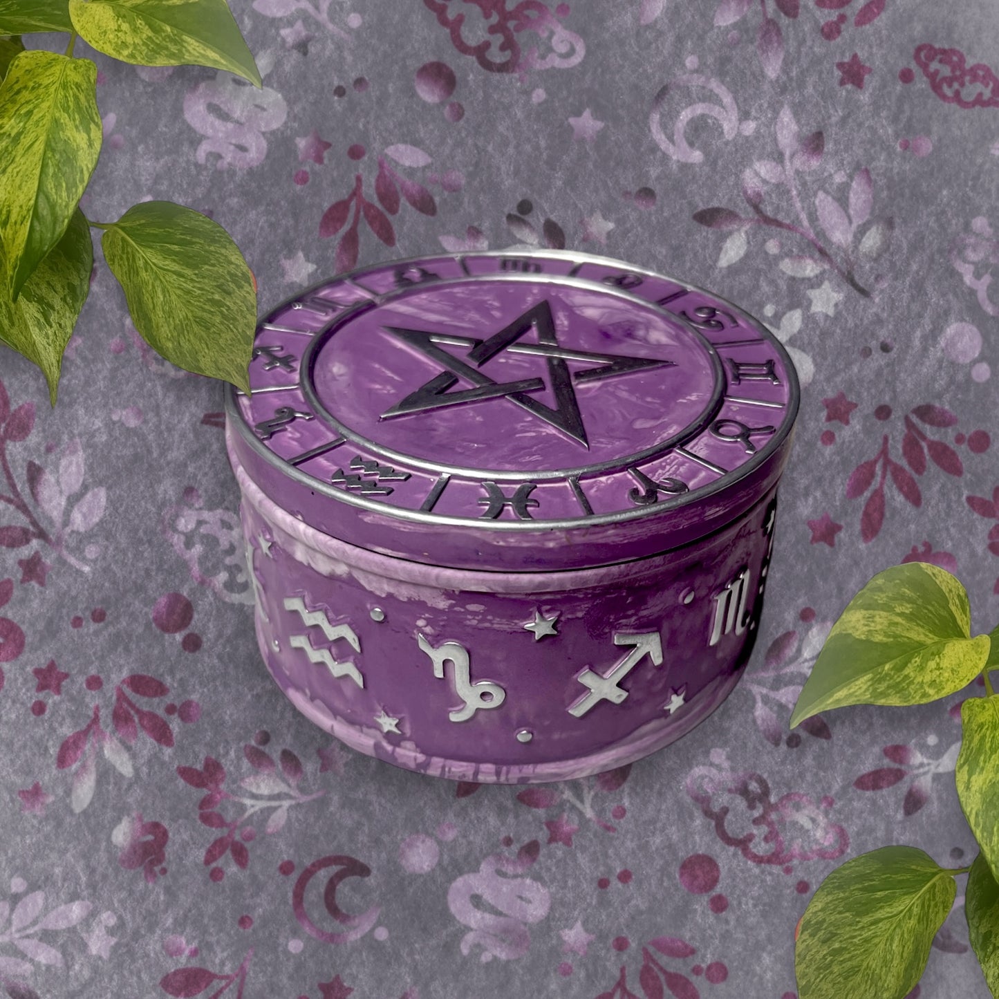 Trinket Box - Purple Star and Horoscopes Detail