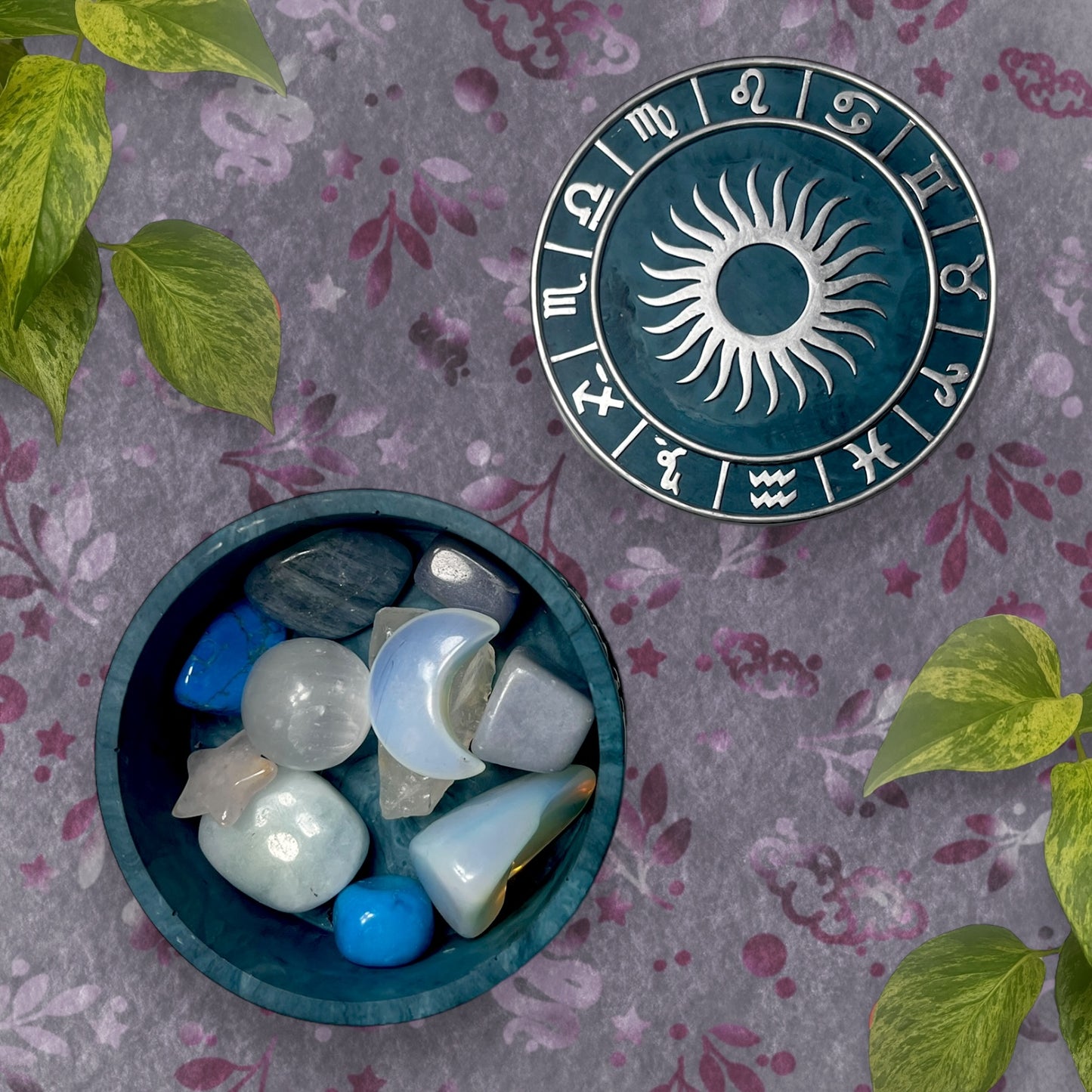 Trinket Box - Teal Sun and Horoscopes Detail