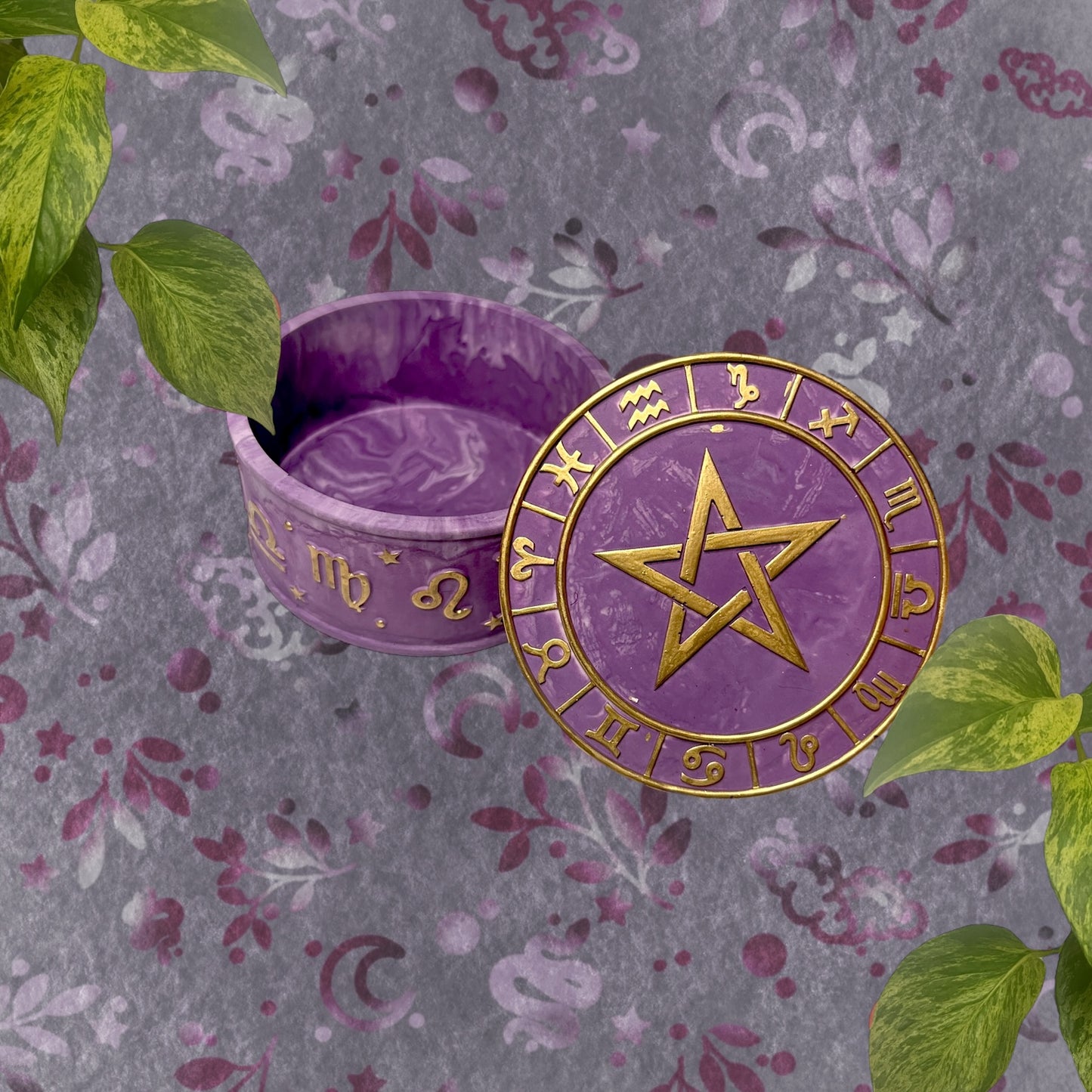 Trinket Box - Purple Star and Horoscopes Detail