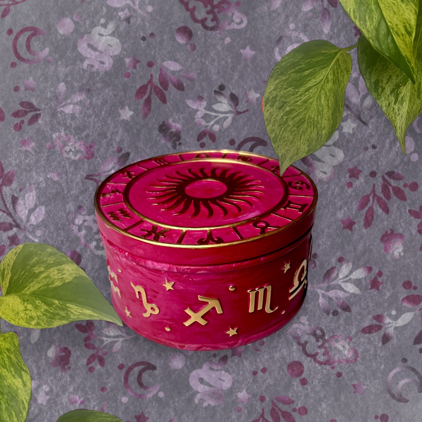 Trinket Box - Magenta Sun and Horoscopes Detail