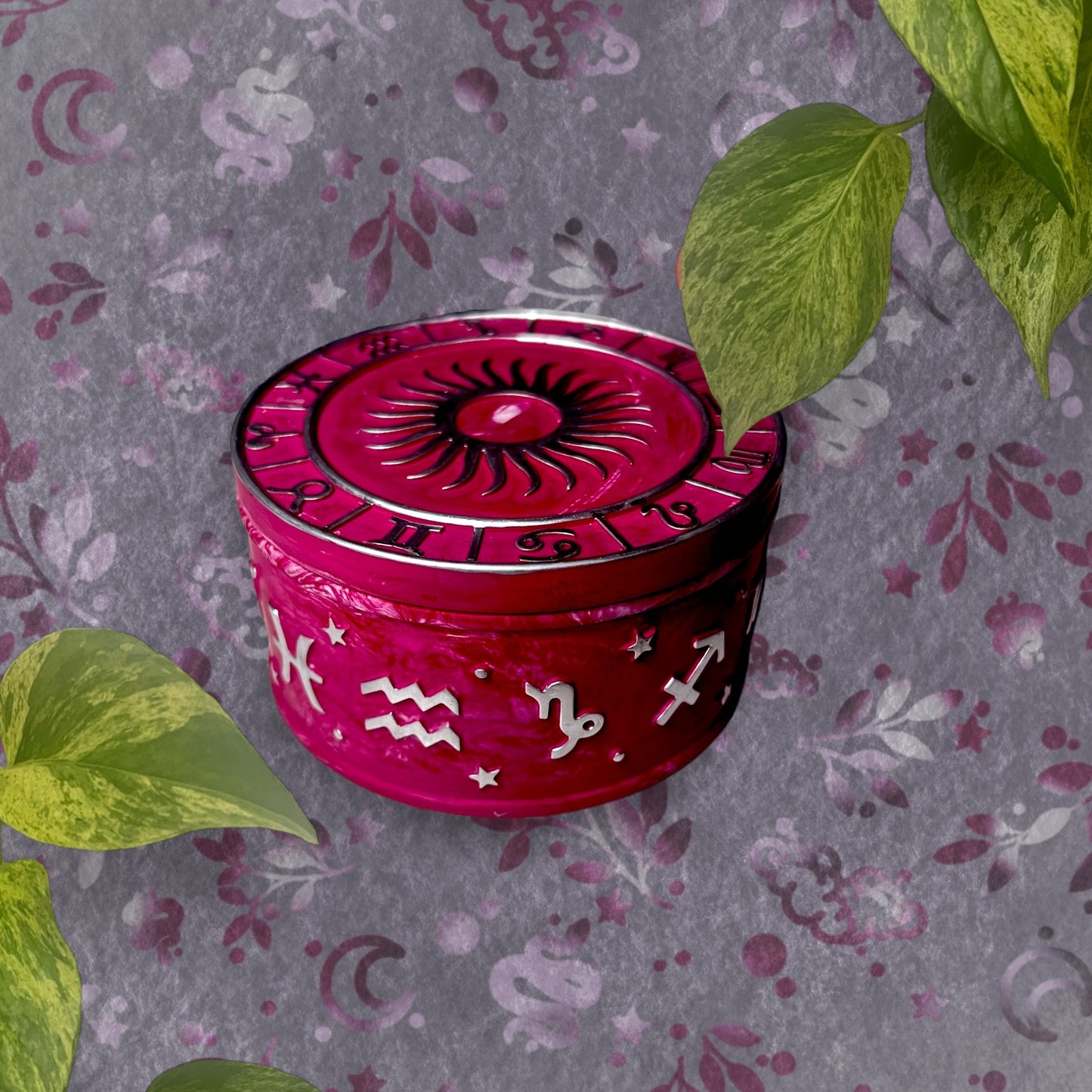 Trinket Box - Magenta Sun and Horoscopes Detail