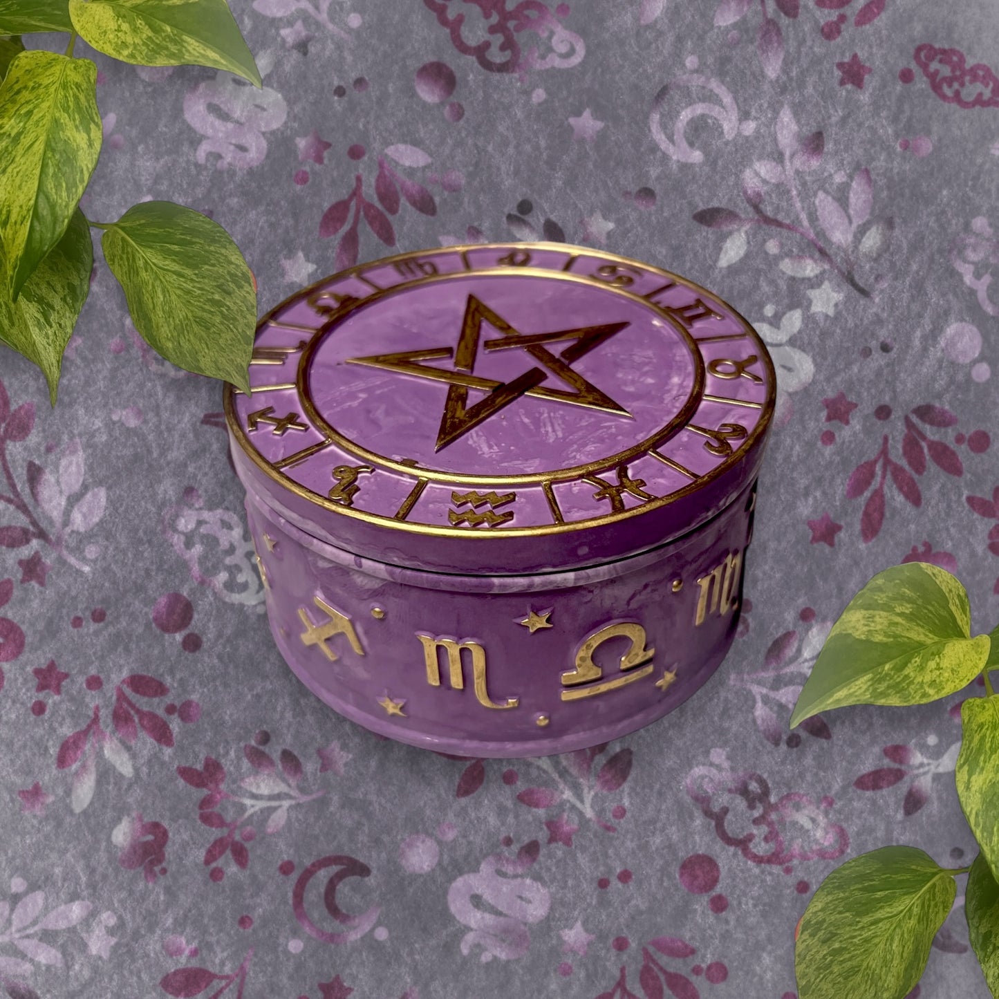 Trinket Box - Purple Star and Horoscopes Detail