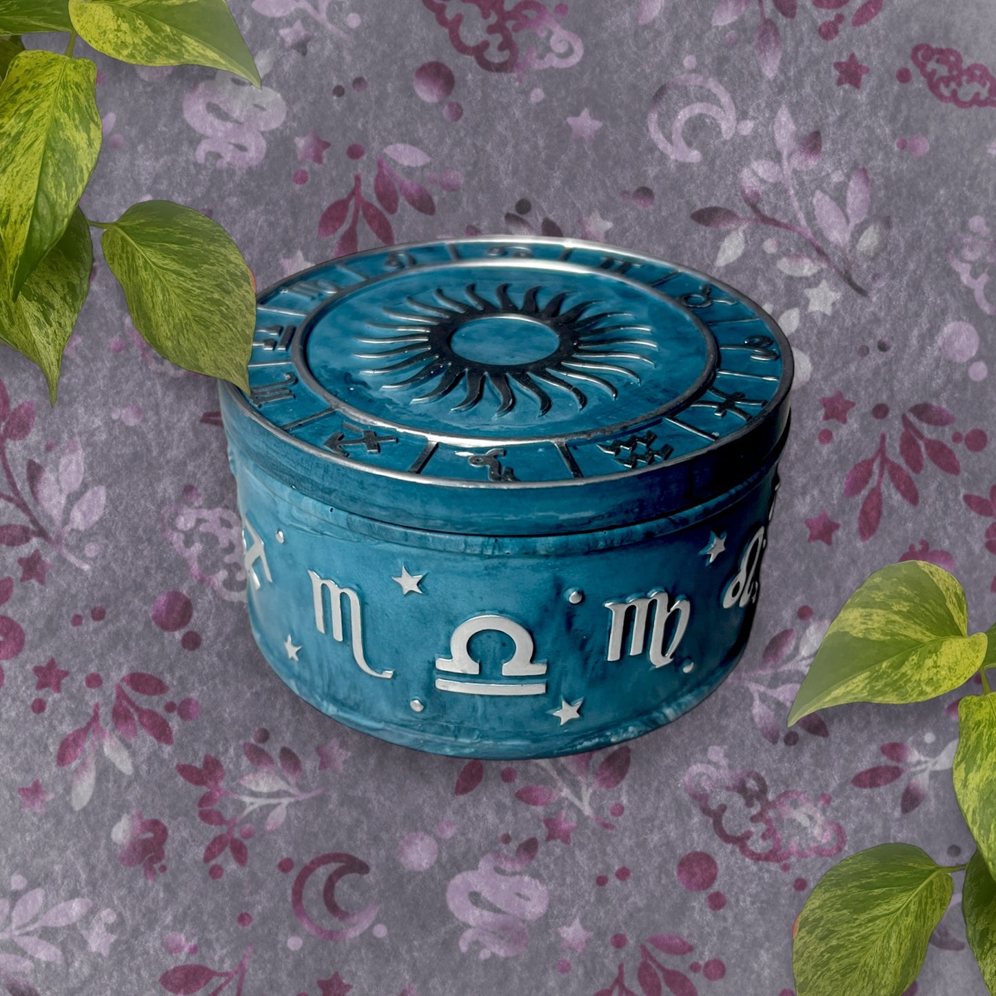 Trinket Box - Teal Sun and Horoscopes Detail