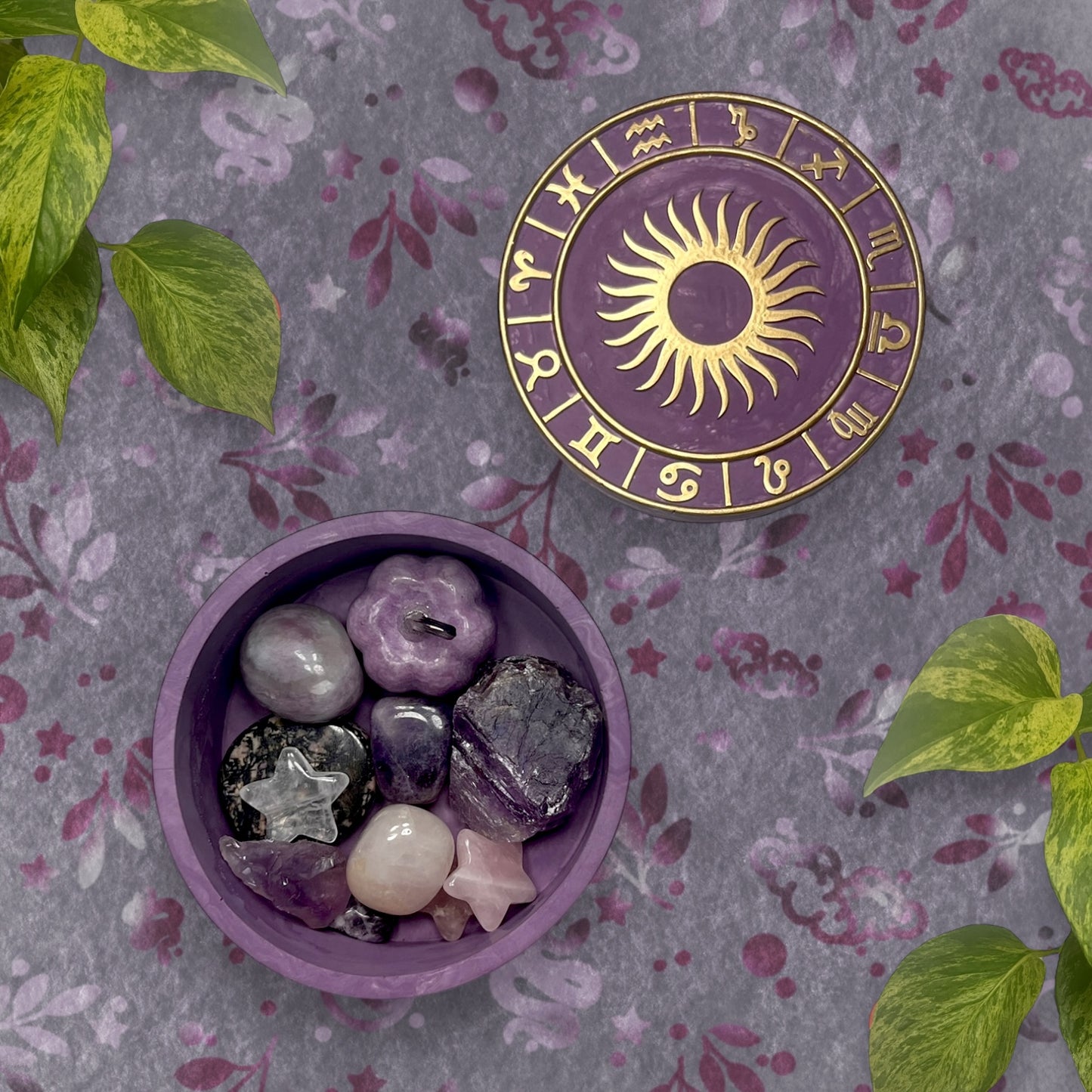 Trinket Box - Purple Sun and Horoscopes Detail