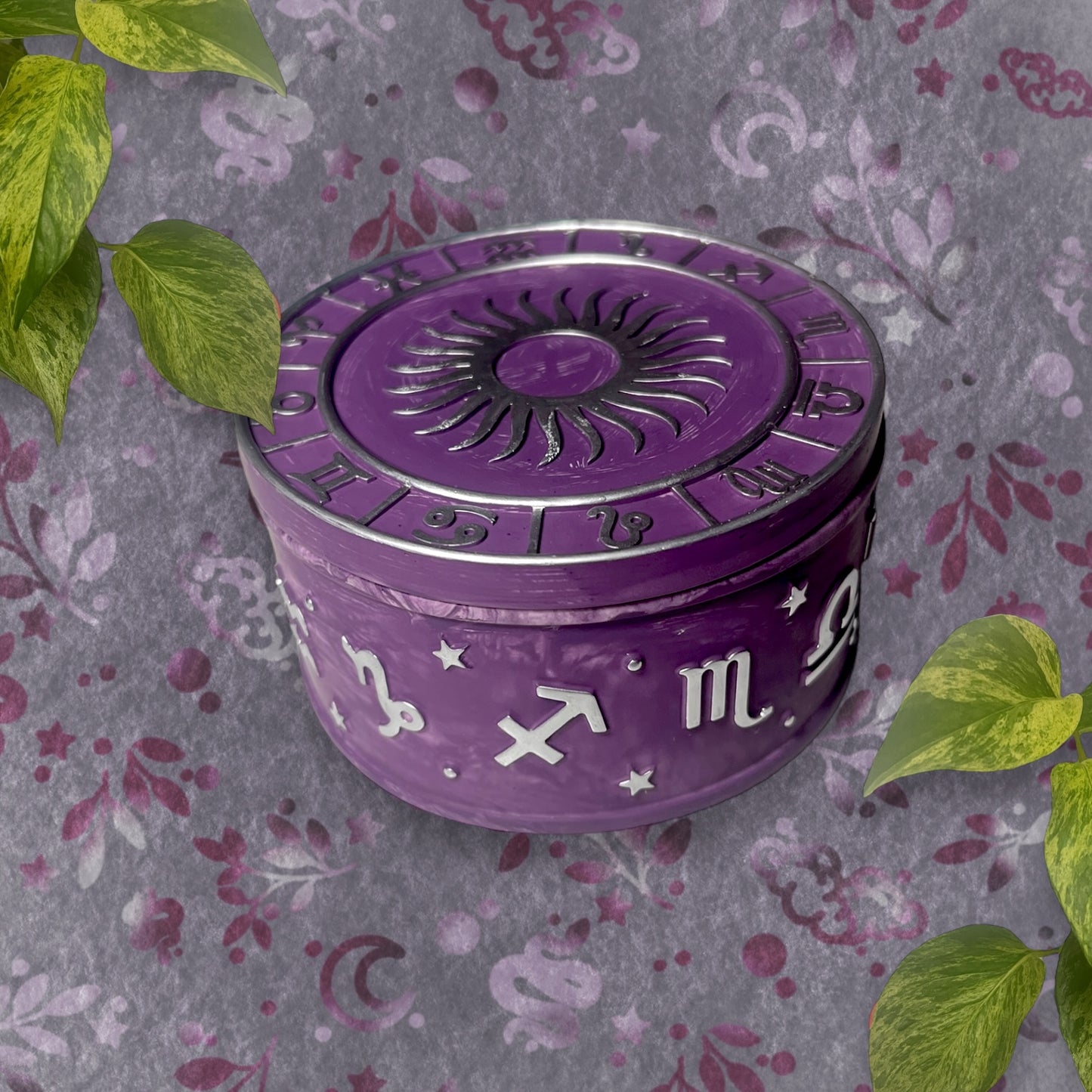 Trinket Box - Purple Sun and Horoscopes Detail