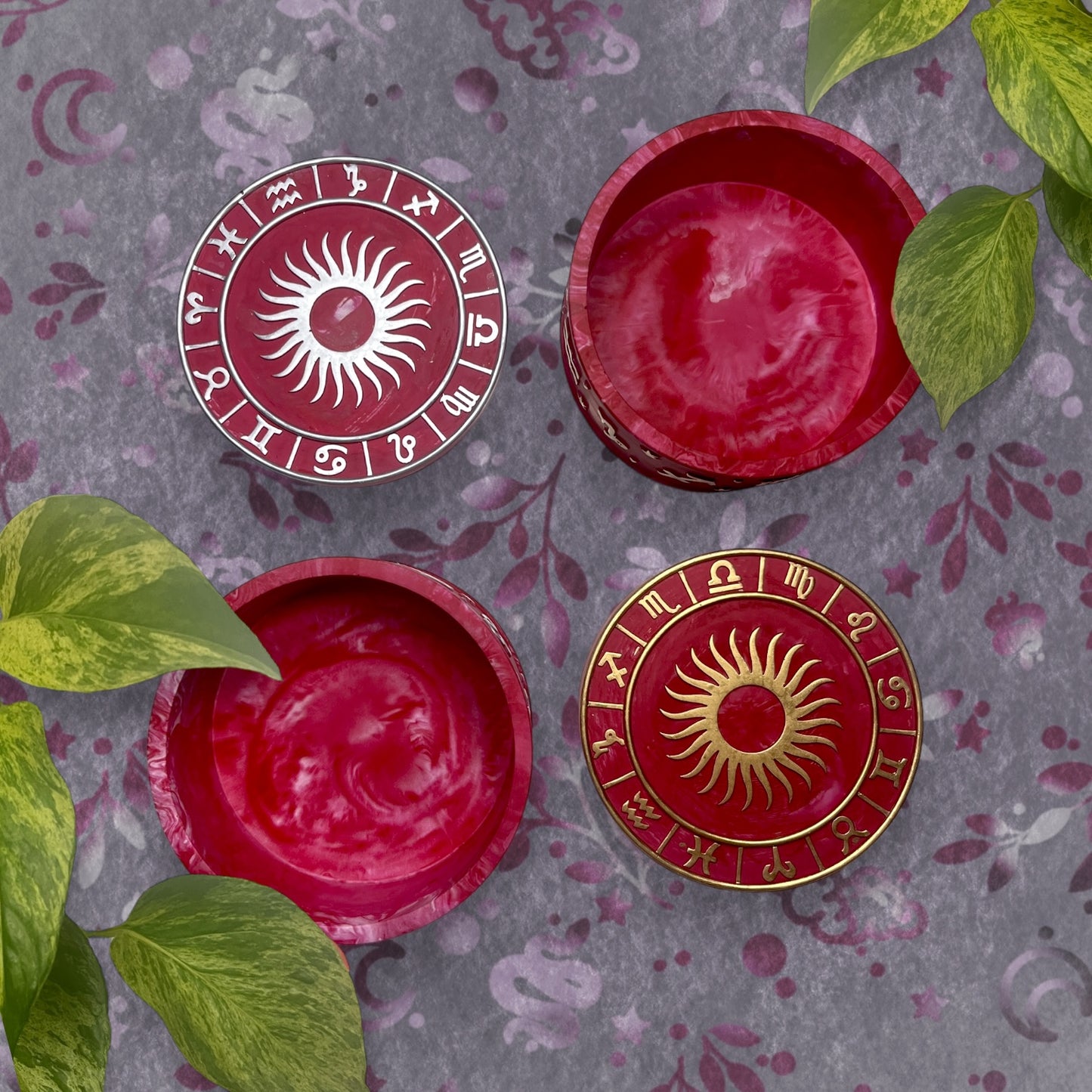 Trinket Box - Magenta Sun and Horoscopes Detail