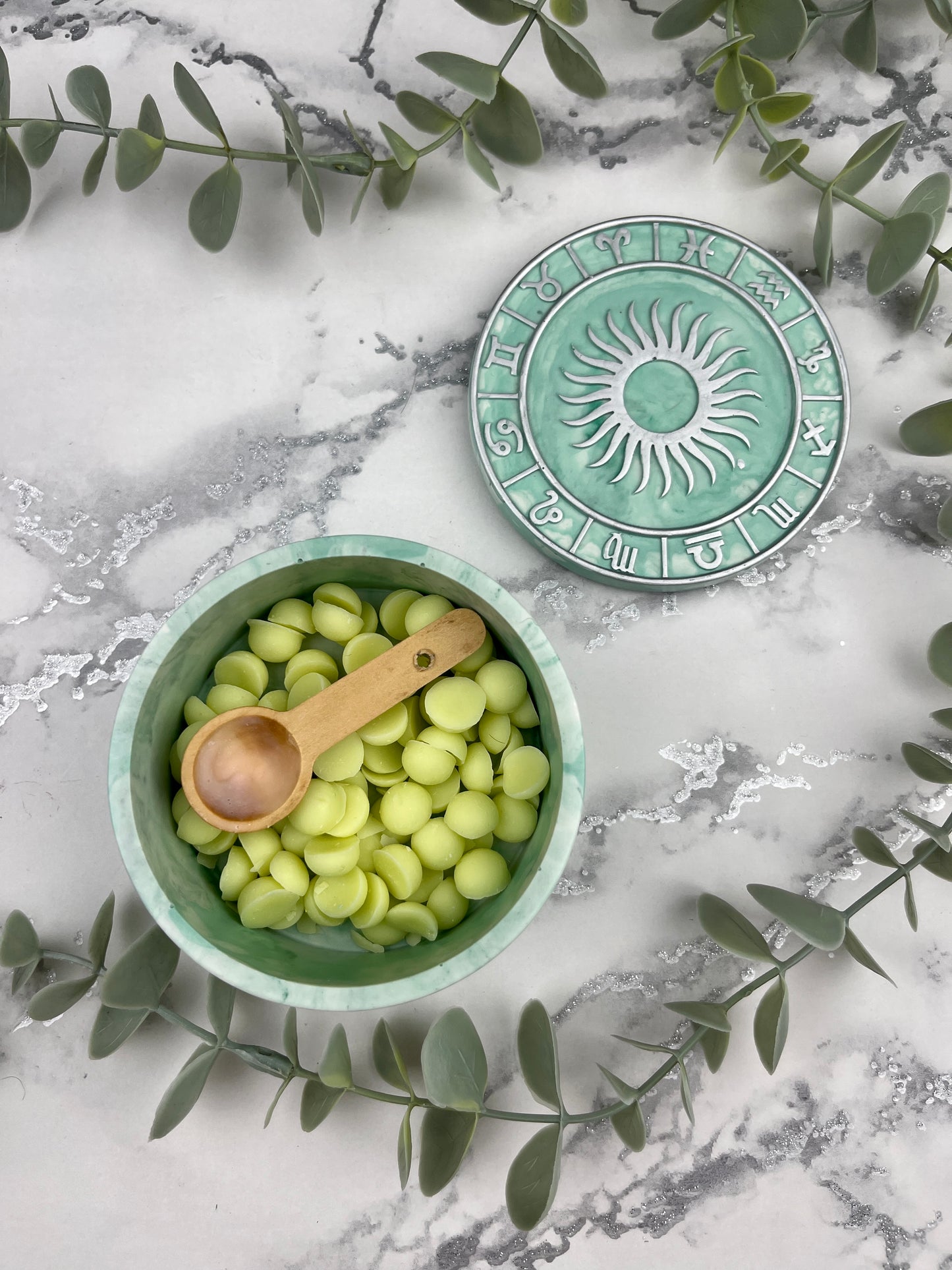 Trinket Box - Green Sun and Horoscopes Detail