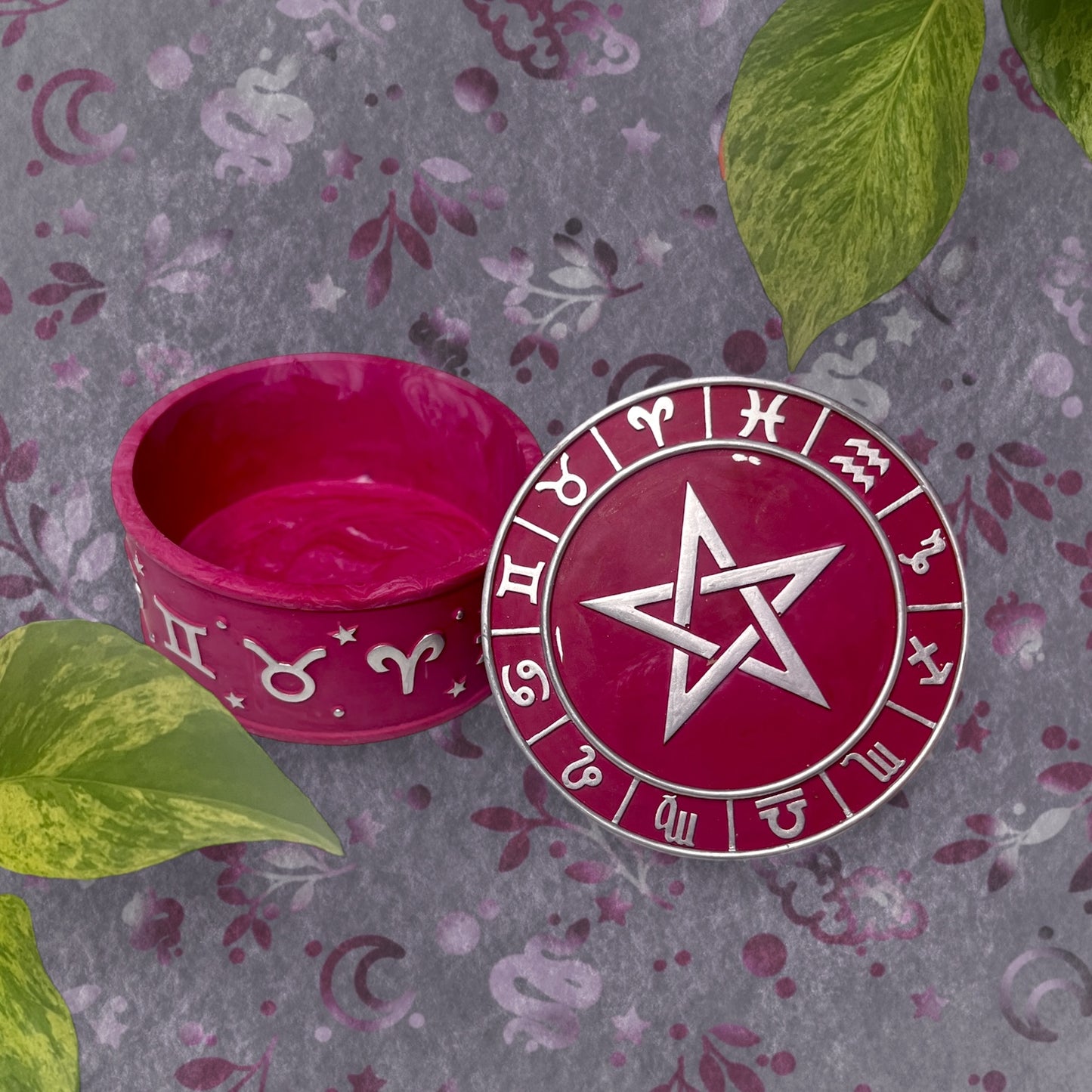 Trinket Box - Magenta Star and Horoscopes Detail