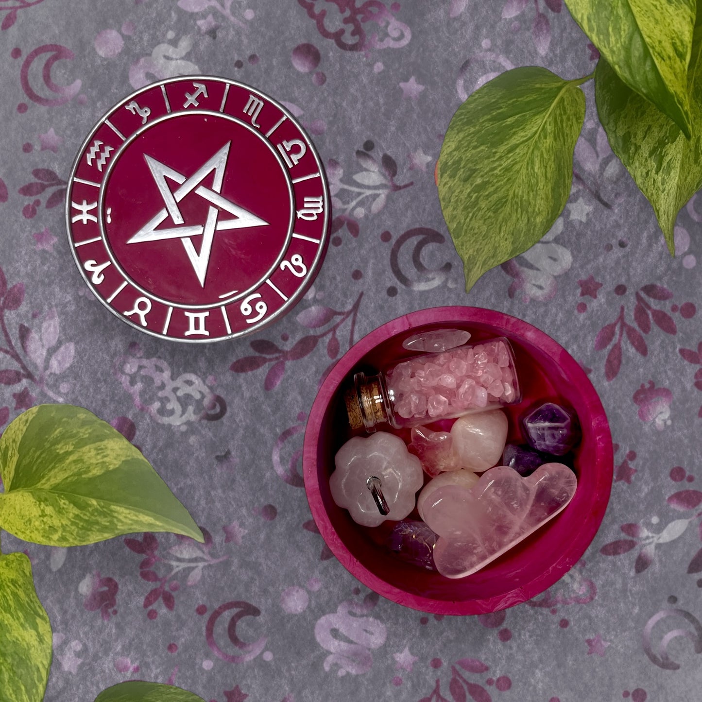 Trinket Box - Magenta Star and Horoscopes Detail