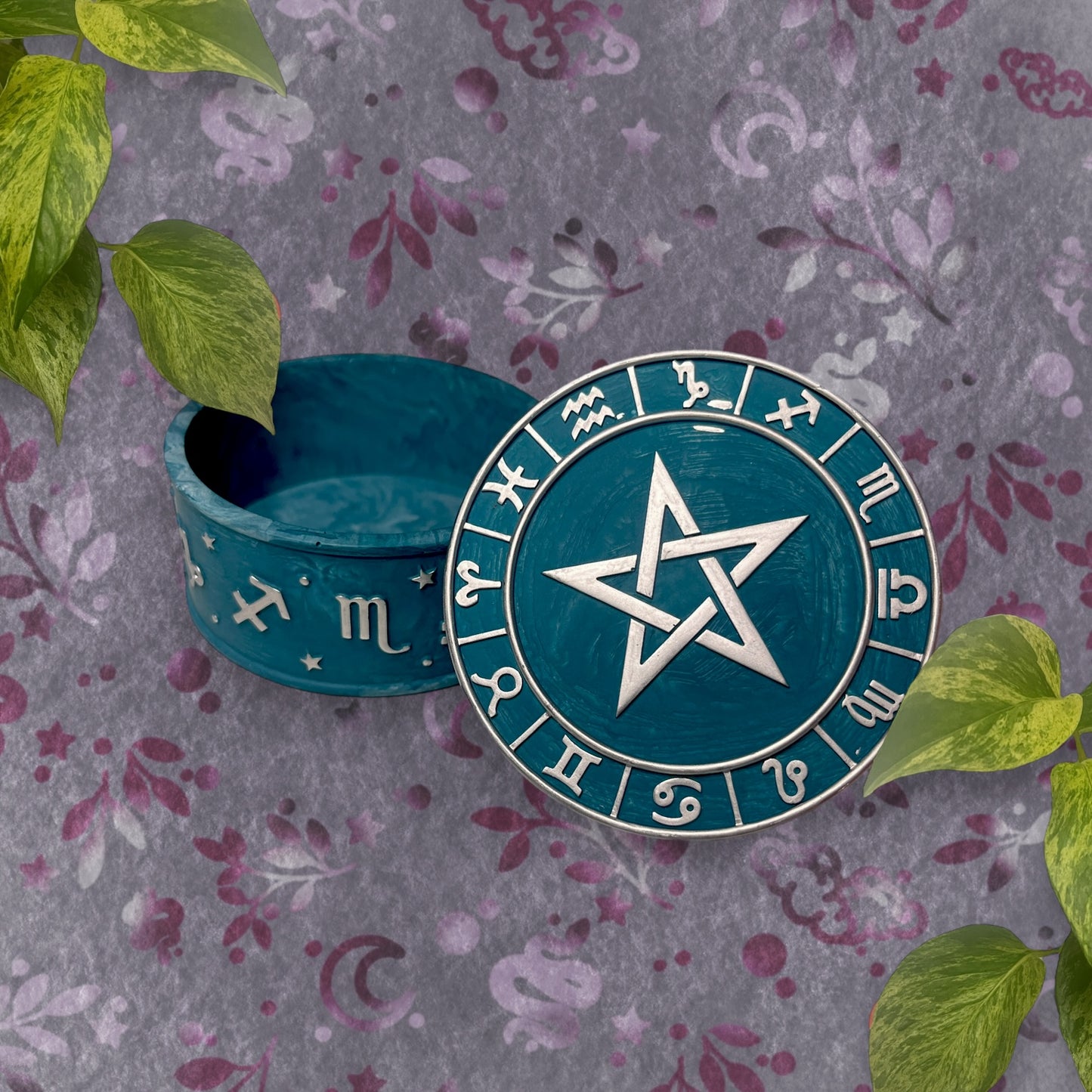 Trinket Box - Teal Star and Horoscopes Detail