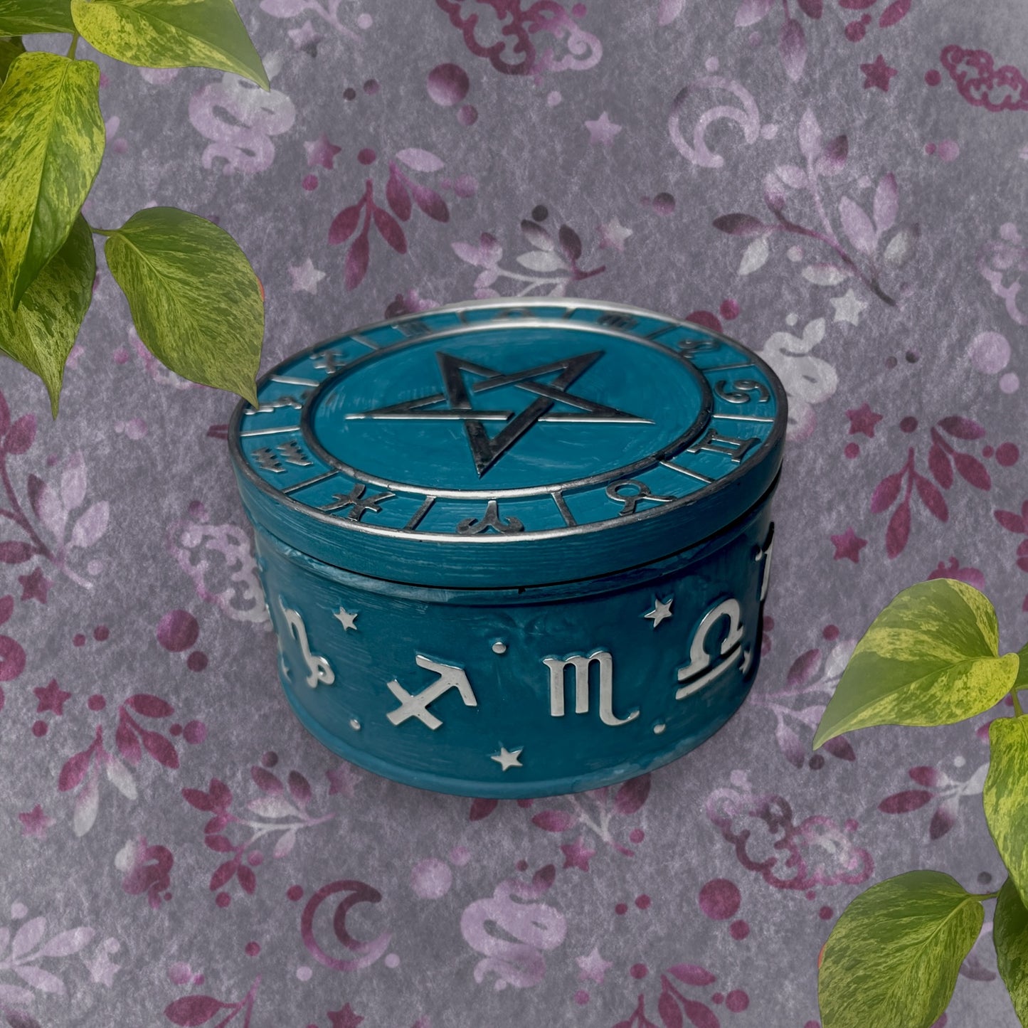 Trinket Box - Teal Star and Horoscopes Detail