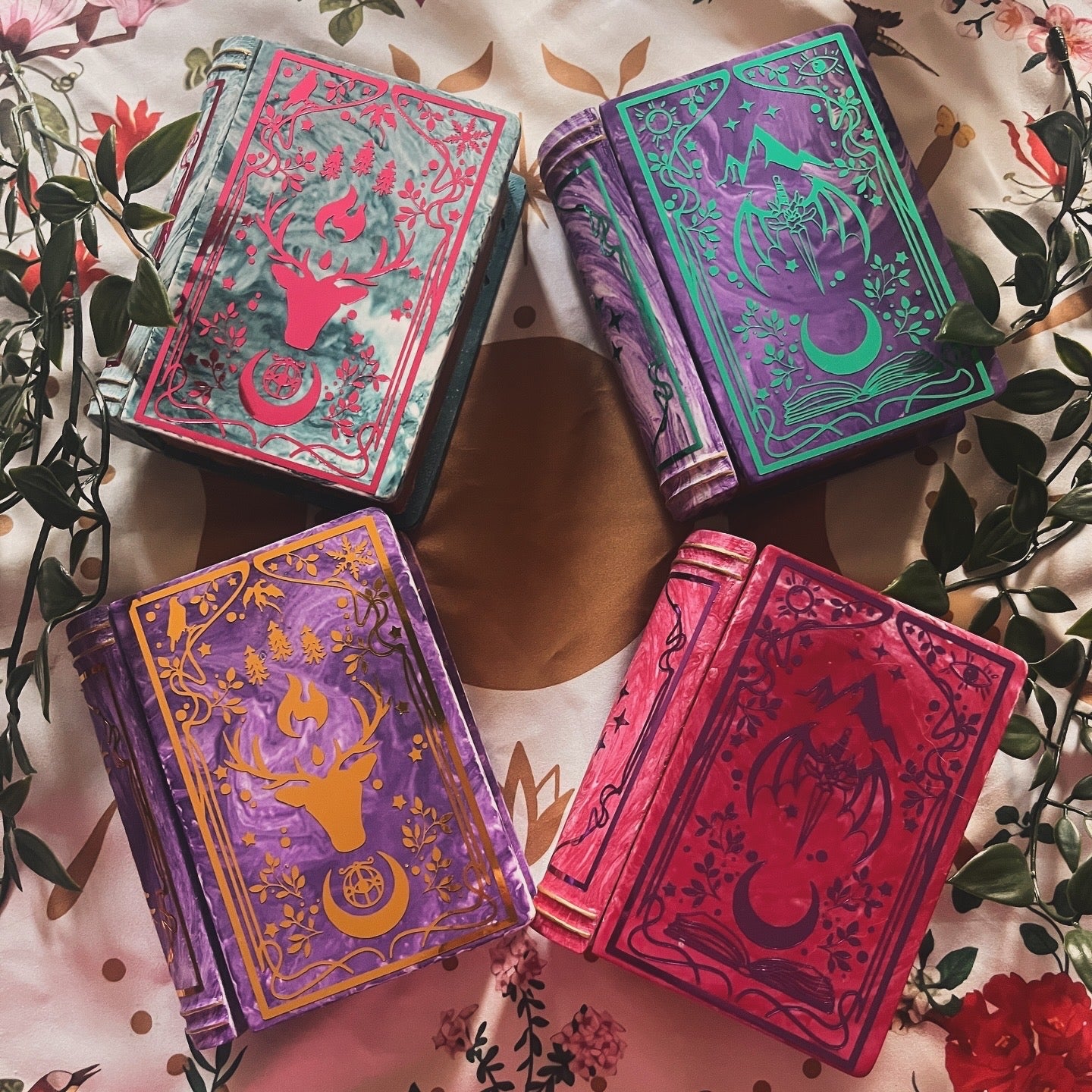 Officially licensed Sarah J Maas themed Trinket Book - Magenta