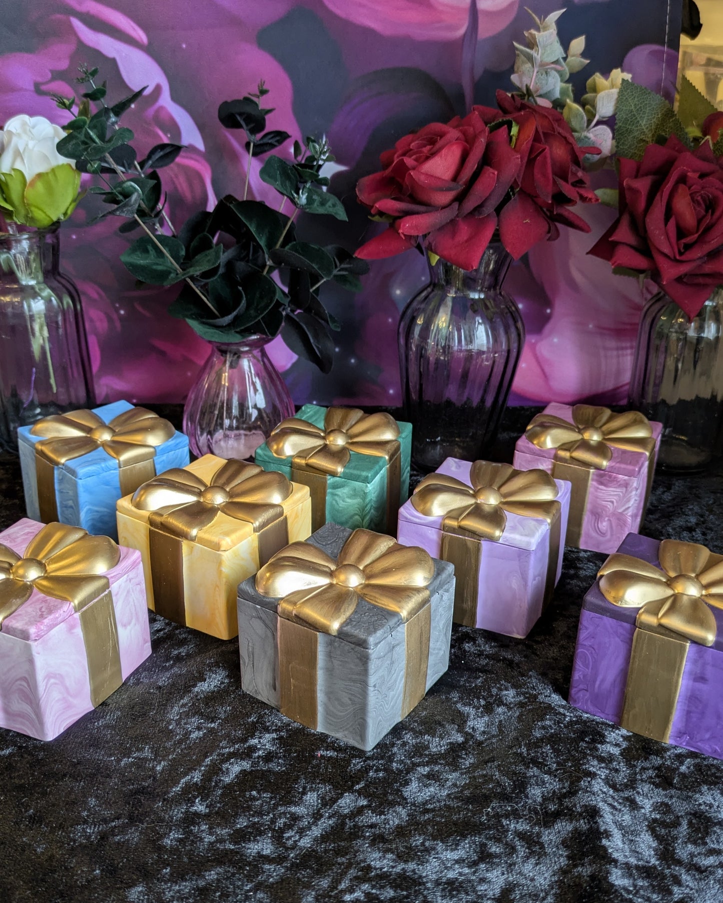 Gold Present Trinket Box