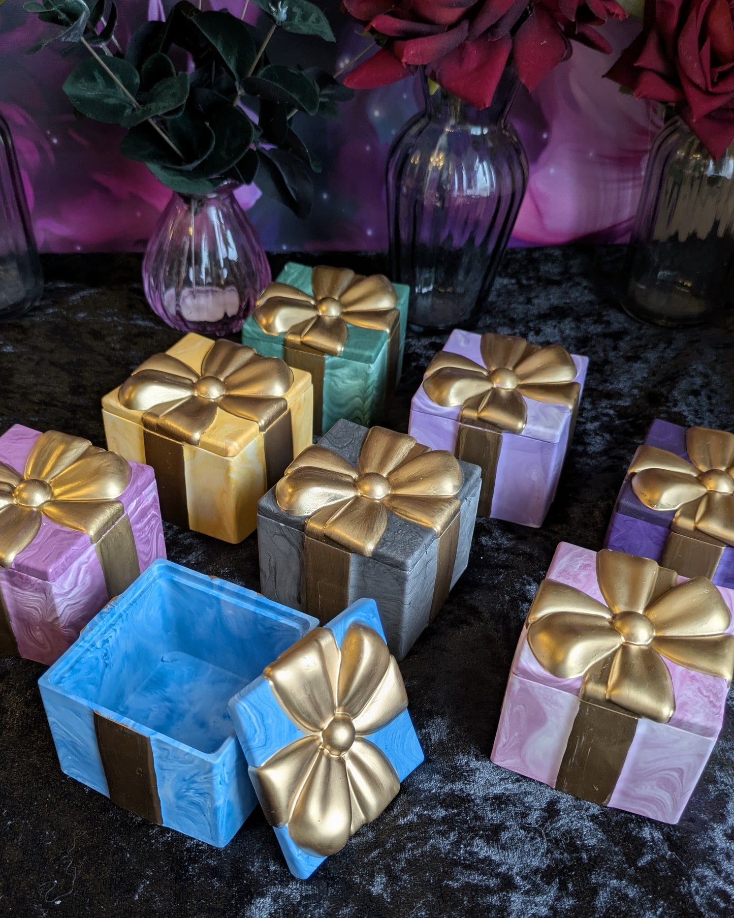 Gold Present Trinket Box