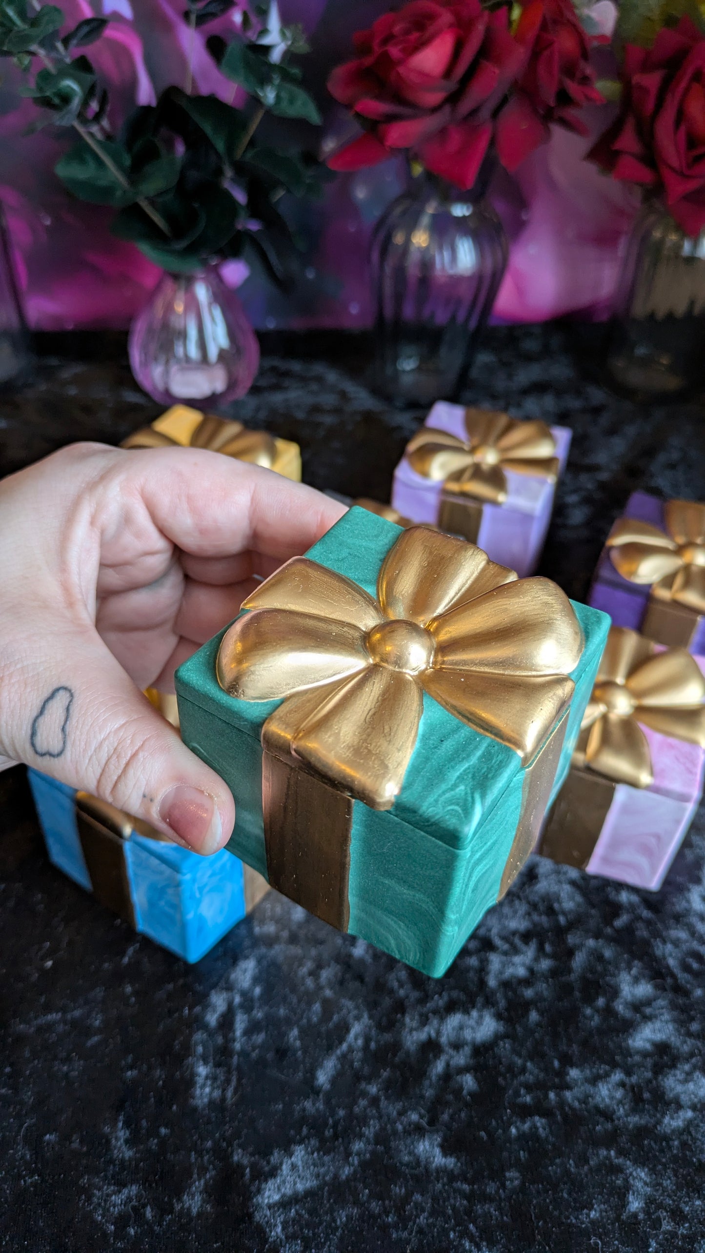 Gold Present Trinket Box