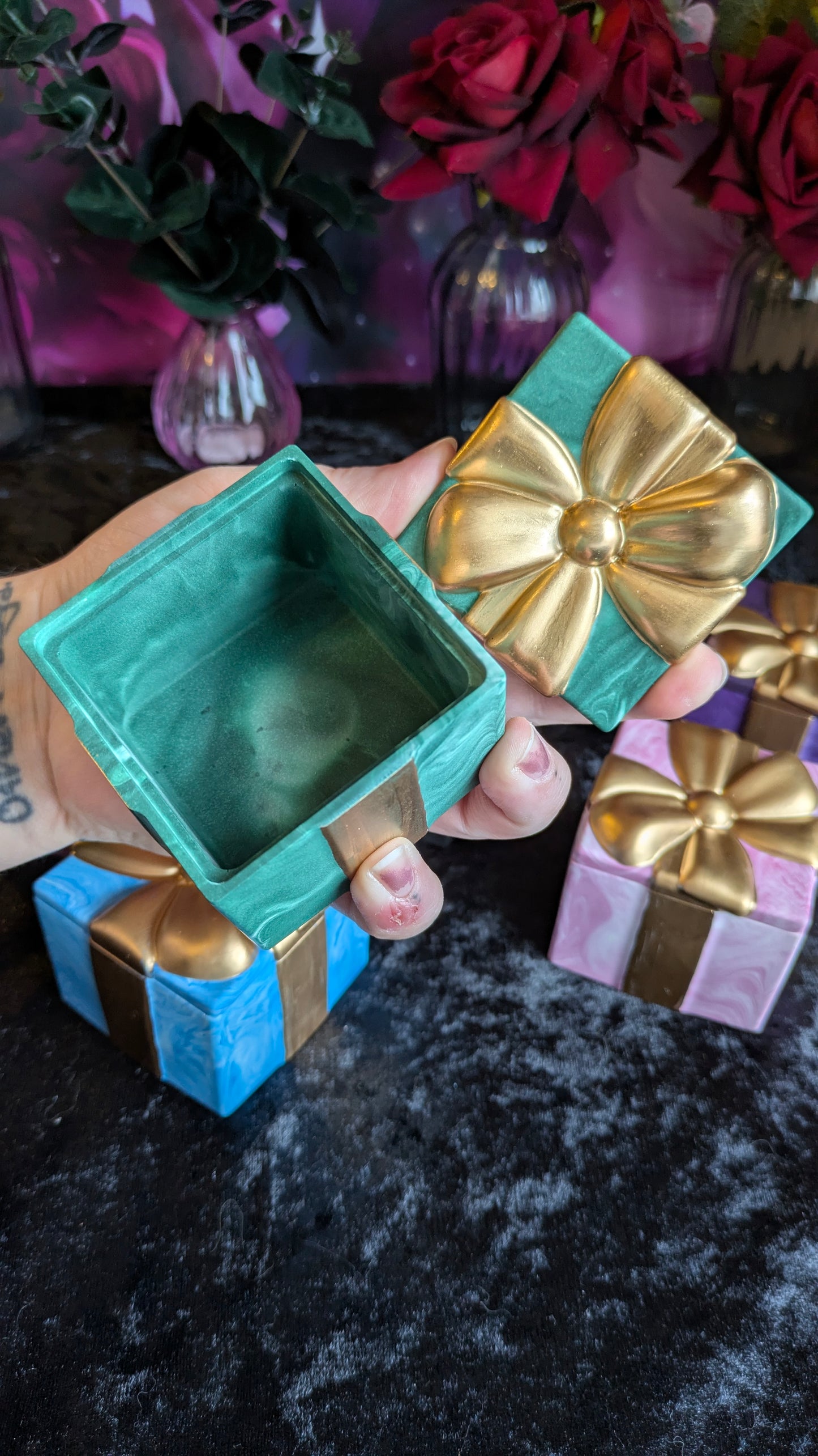 Gold Present Trinket Box