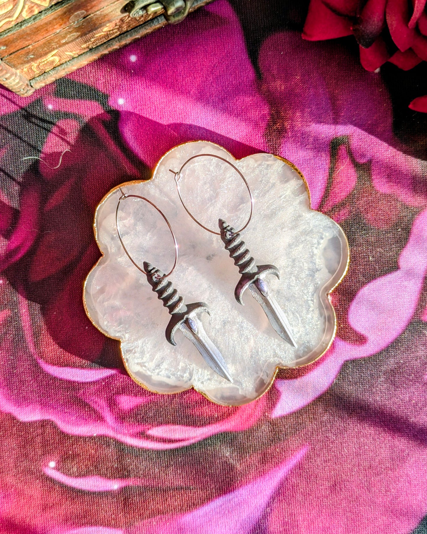 Violence Dagger Earrings - DRACOLOGY collection