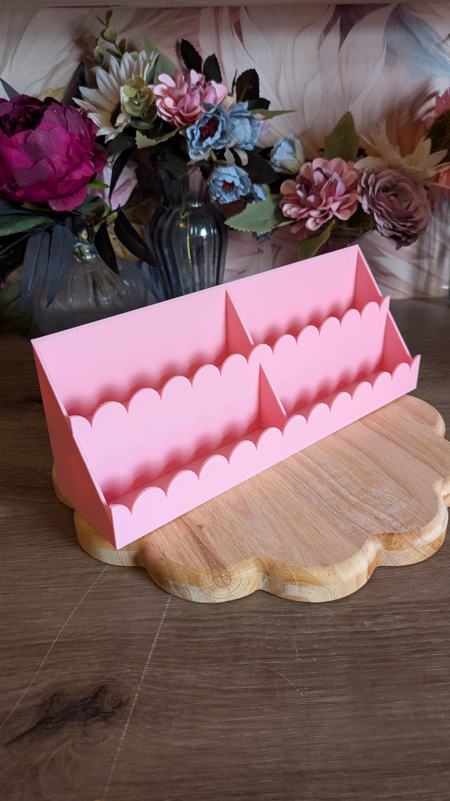 The Two Section Two Tier Scallop Shelf