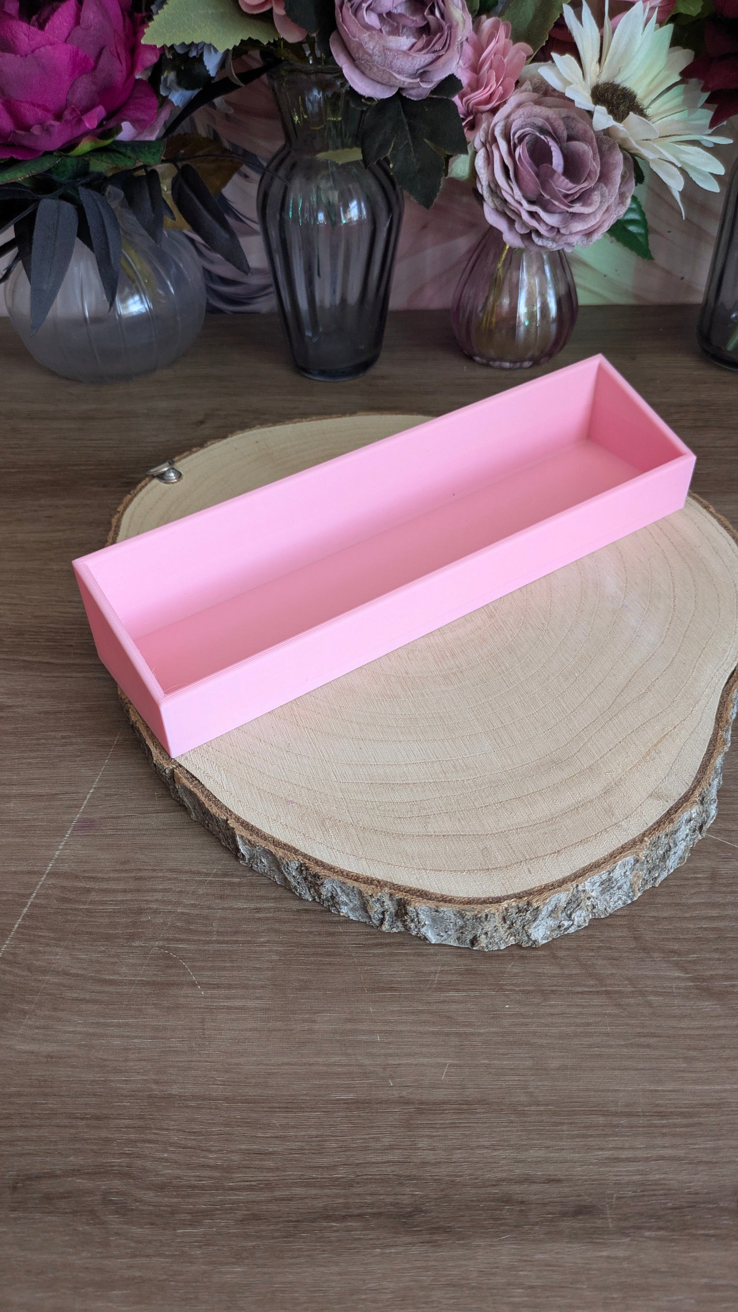 The Simple Single Section Shelf