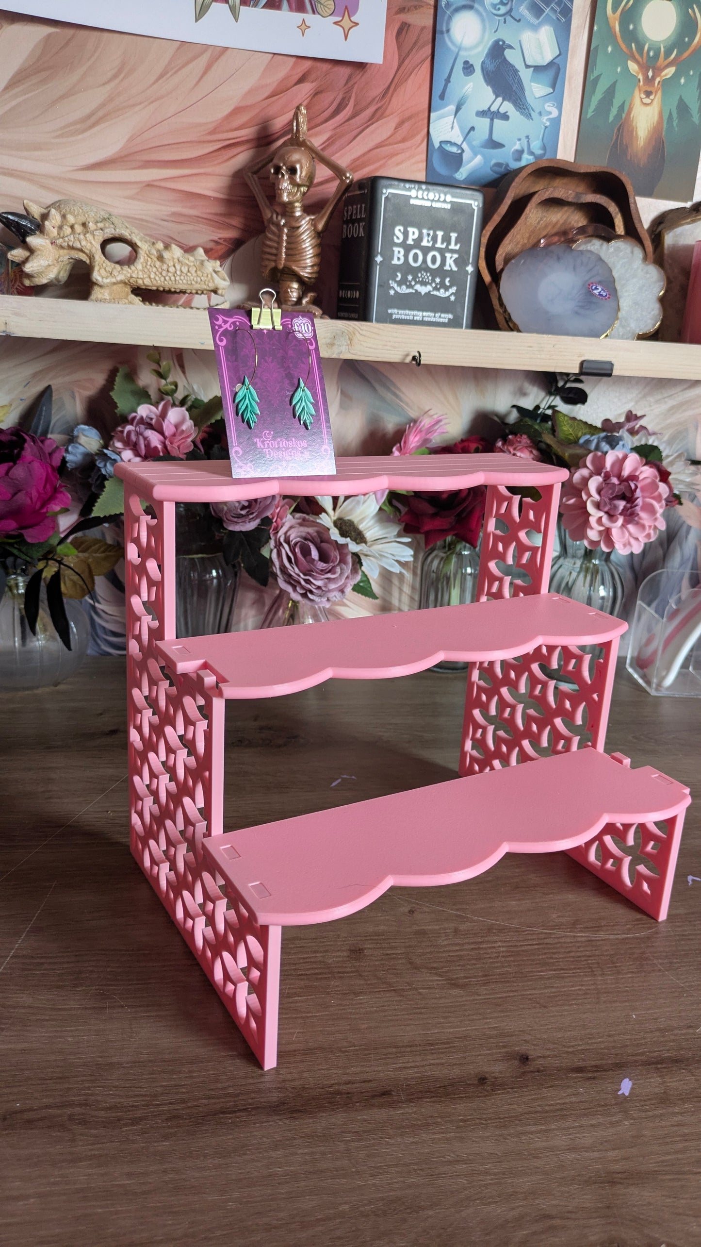 The Scalloped Slotted Shelf
