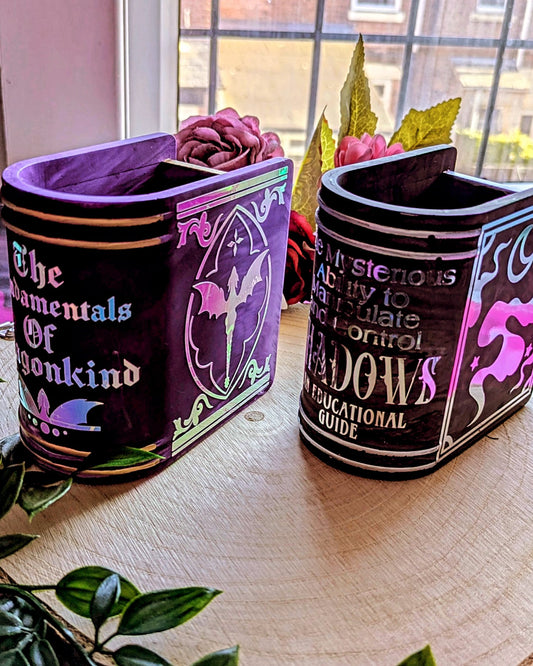 Book Pot - The Mysterious Ability To Manipulate and Control Shadows: An Educational Guide