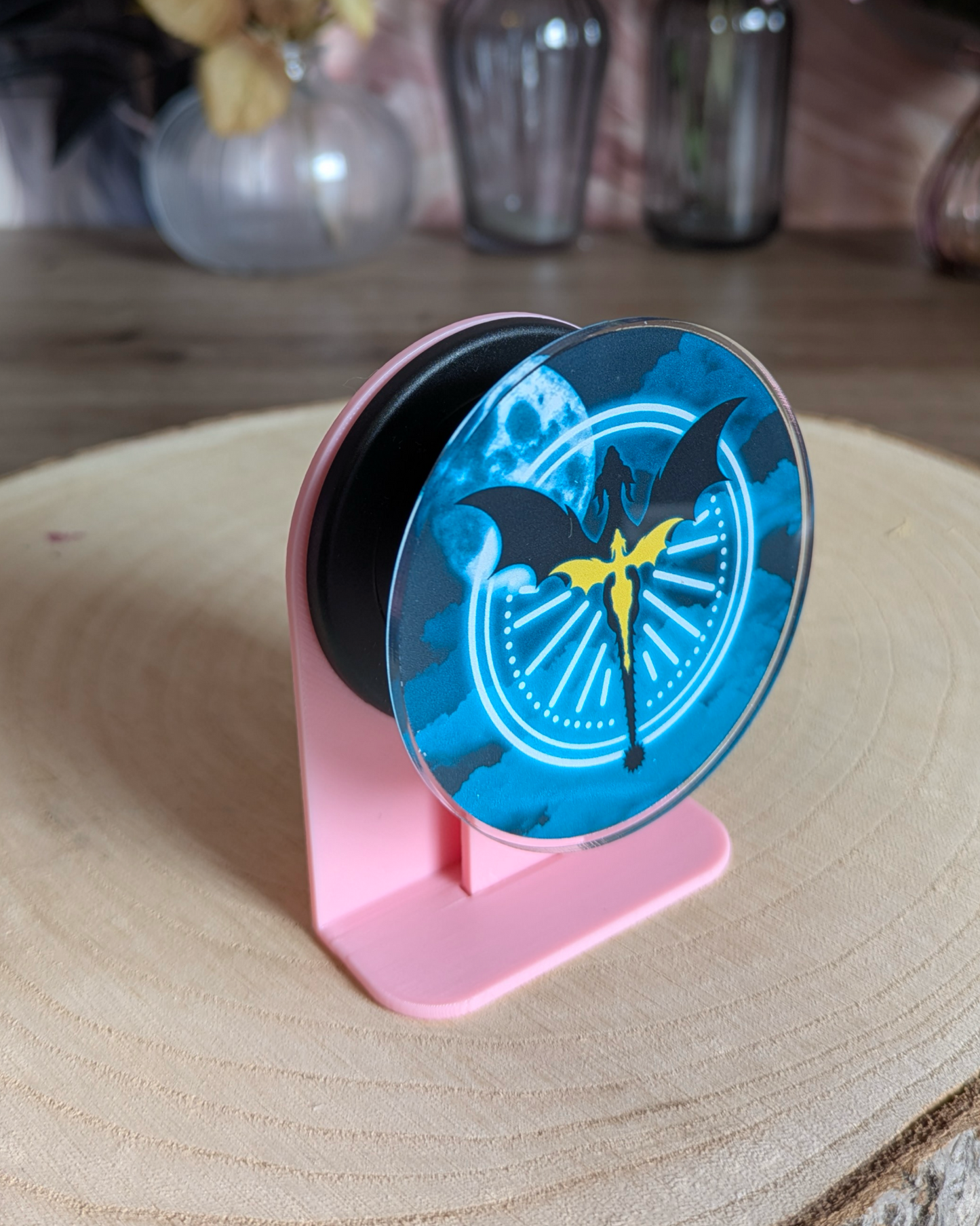 Freestanding Kindle Grip Stand