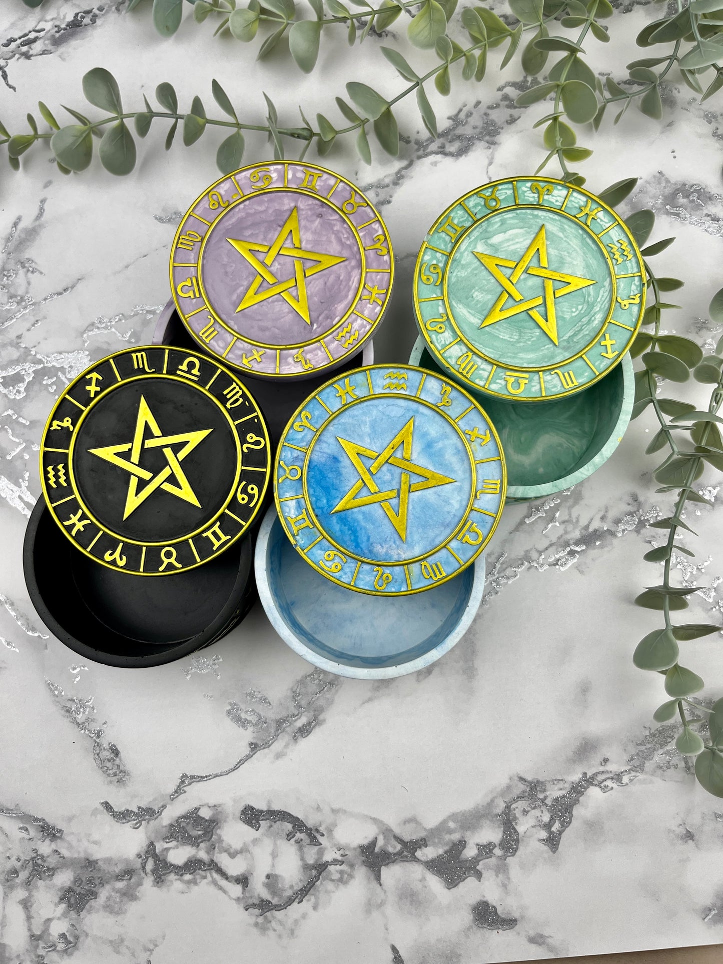 Trinket Box - Black Star and Horoscopes Detail